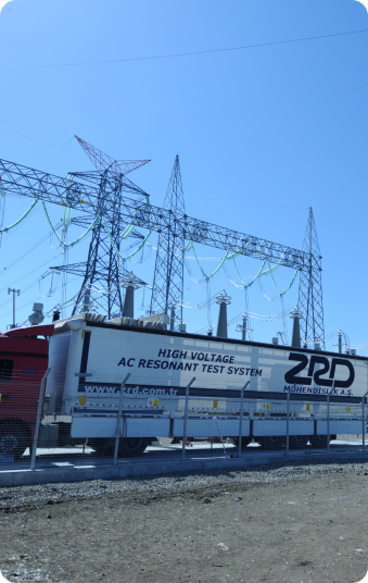 Tests von Energiekabeln und GIS-Systemen